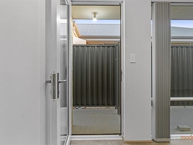 55A Lorikeet Approach, Eglinton WA 6034