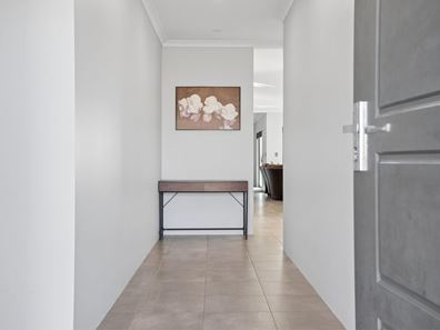 8 Iwasaki Crest, Ellenbrook WA 6069
