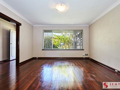 15 Pilgrim Road, Hamilton Hill WA 6163