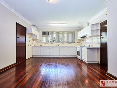 15 Pilgrim Road, Hamilton Hill WA 6163