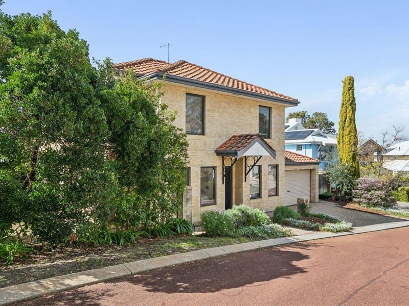1 Castle Hill Close, Bicton