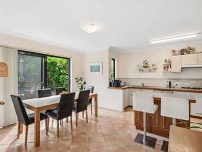1 Castle Hill Close, Bicton WA 6157