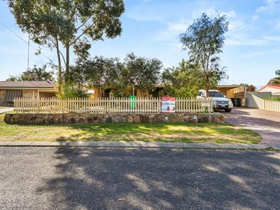 295 Ocean Drive, Withers WA 6230