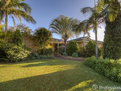 31 Explorer Drive, Thornlie WA 6108