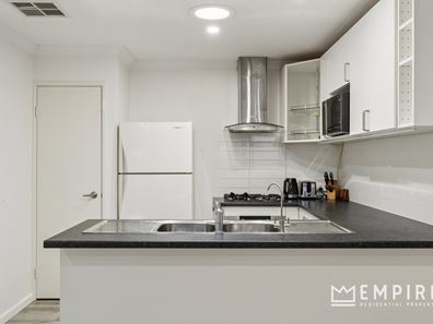 10 Wooleen Parkway, Beeliar WA 6164