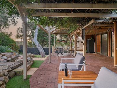 1 National Park Road, Swan View WA 6056