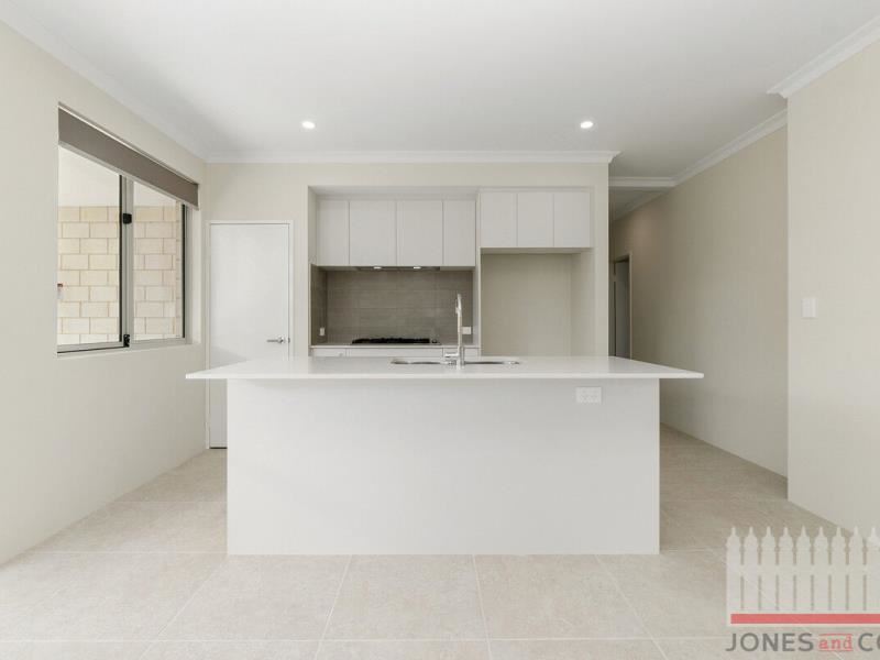 5 Pinnacle Parkway, Yanchep WA 6035