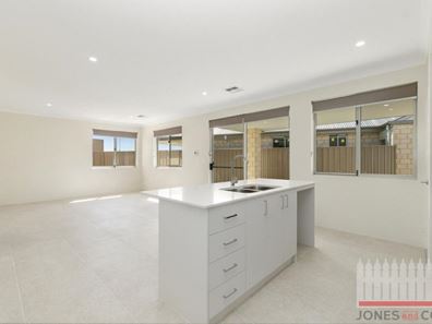 5 Pinnacle Parkway, Yanchep WA 6035