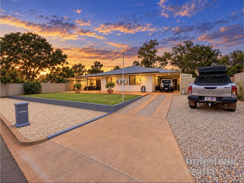 422 Hibiscus Street, Tom Price WA 6751