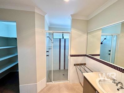 18 Vernon Lane, Mckail WA 6330