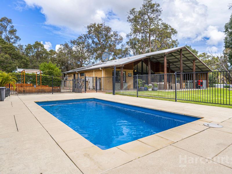125 Tuart Grove Avenue, Lake Clifton WA 6215