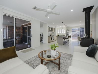 6 Birdie Grove, Yanchep WA 6035