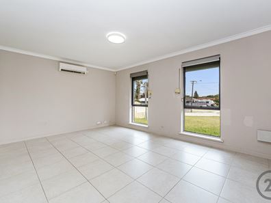 25 Bampton Way, Warnbro WA 6169