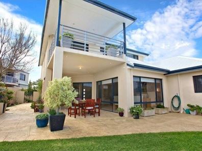 16 Cervantes Drive, Erskine WA 6210