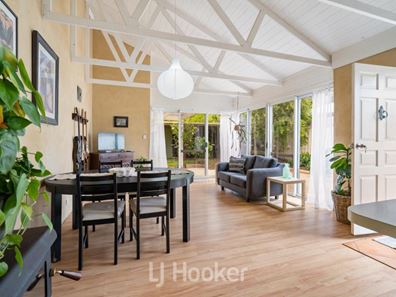 4 Larch Loop, Margaret River WA 6285
