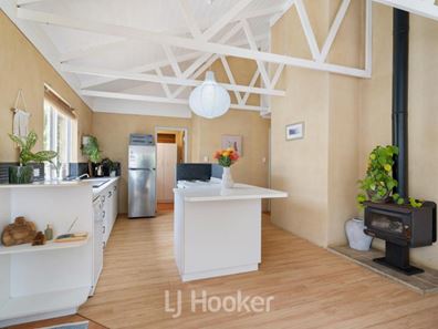 4 Larch Loop, Margaret River WA 6285