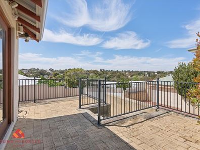 21 Pitts Lane, White Gum Valley WA 6162
