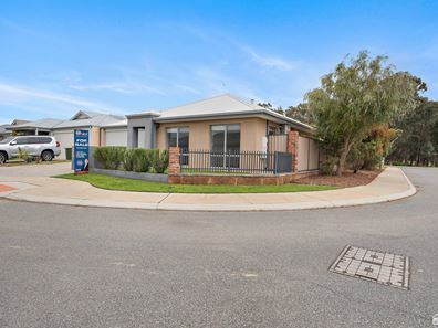 2 Peavey Road, Whitby WA 6123
