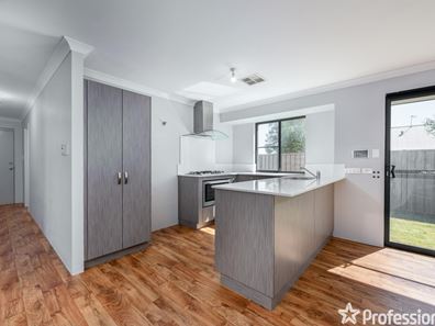 44 Aquamarine Parade, Karnup WA 6176