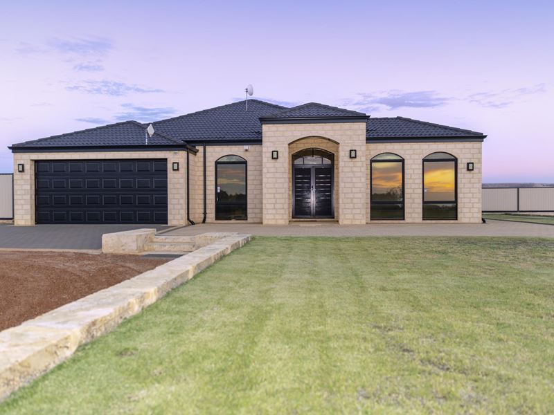 162 Wittenoom Circle, White Peak