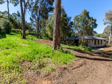 22 Valley View Road, Roleystone WA 6111