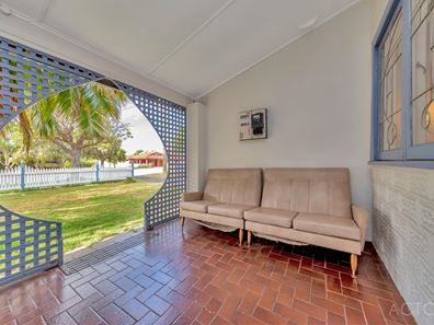 31B Hackett Street, Mandurah WA 6210
