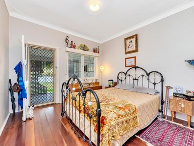 31B Hackett Street, Mandurah WA 6210