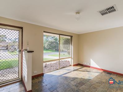 17 McGrath Place, Seville Grove WA 6112