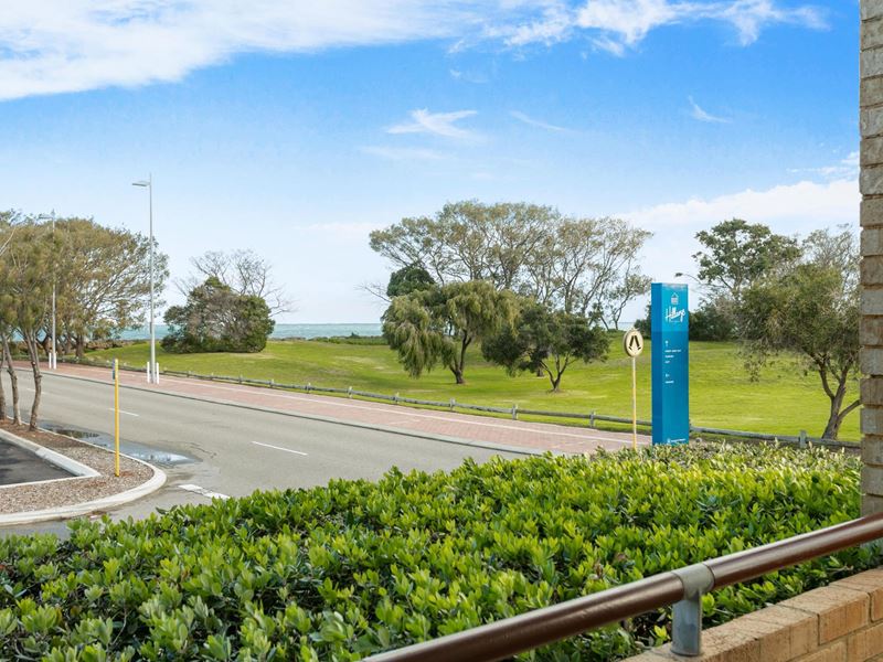 109/68 Southside Drive, Hillarys