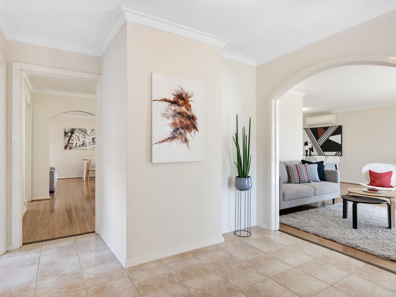 14 Fenton Way, Hillarys