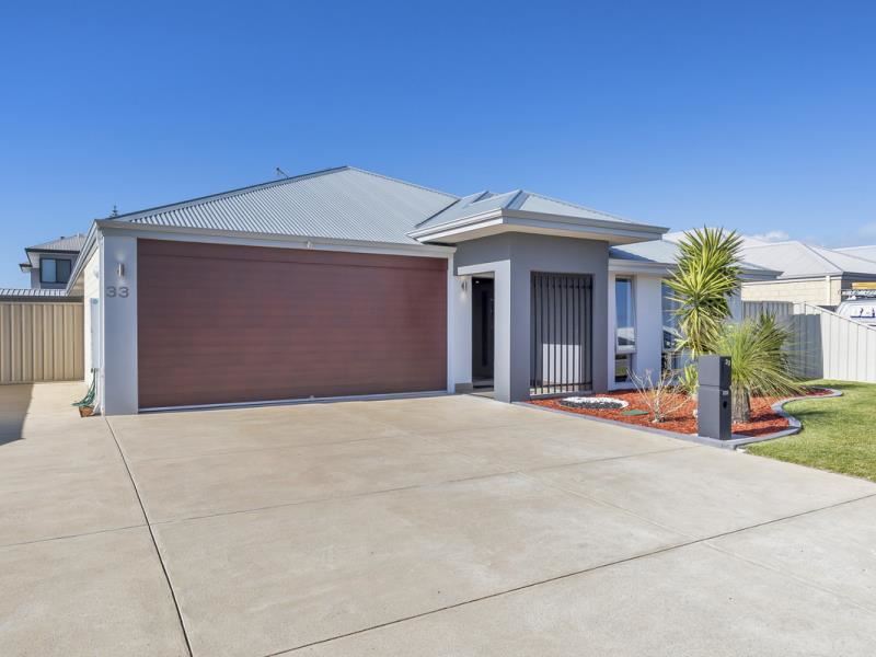 33 Calooli Grove, Golden Bay WA 6174