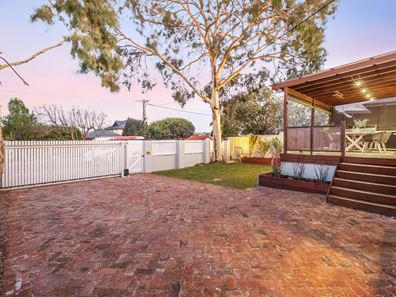 209 Holbeck Street, Doubleview WA 6018