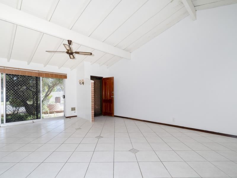9/12 Walga Court, Yokine