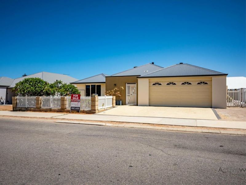 35 Crowtherton Court, Bluff Point