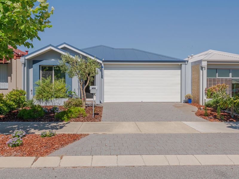 34 Doryanthes Avenue, Piara Waters WA 6112