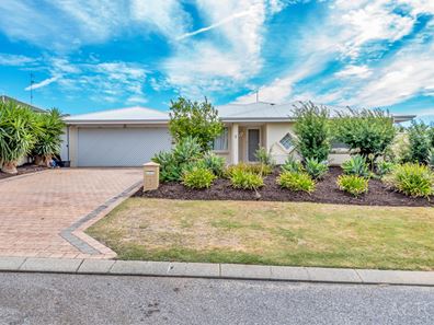 5 Waxberry Close, Halls Head WA 6210