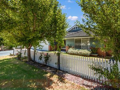 13 Everlasting Lane, Glen Iris WA 6230