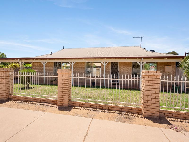 2/2a Whitlock Street, South Kalgoorlie