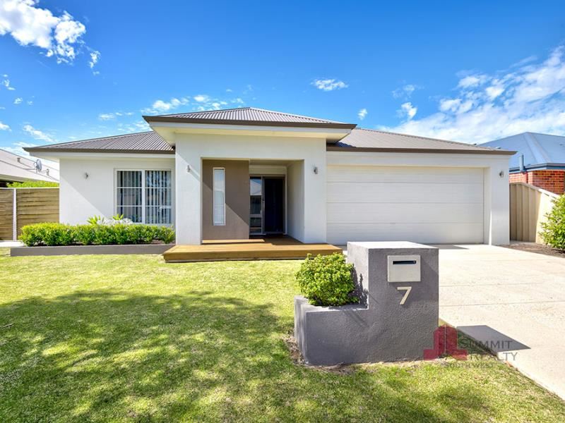 7 Broughton Way, Millbridge