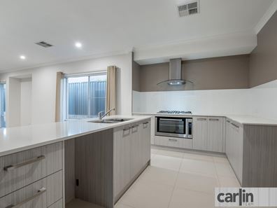 7 Dill Way, Treeby WA 6164