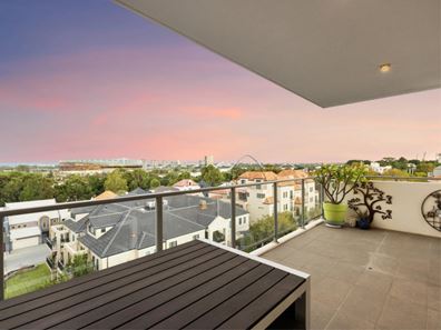 9/47 Tully Road, East Perth WA 6004