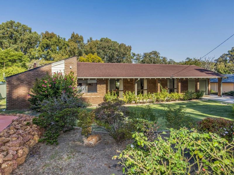 203 Orange Valley Road, Lesmurdie