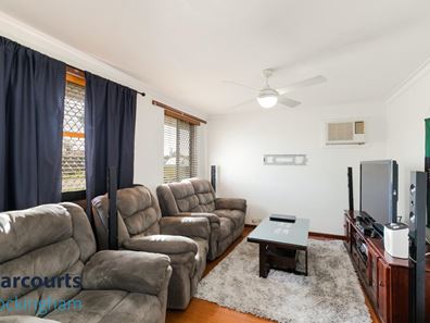 10 Raeside Crescent, Cooloongup WA 6168