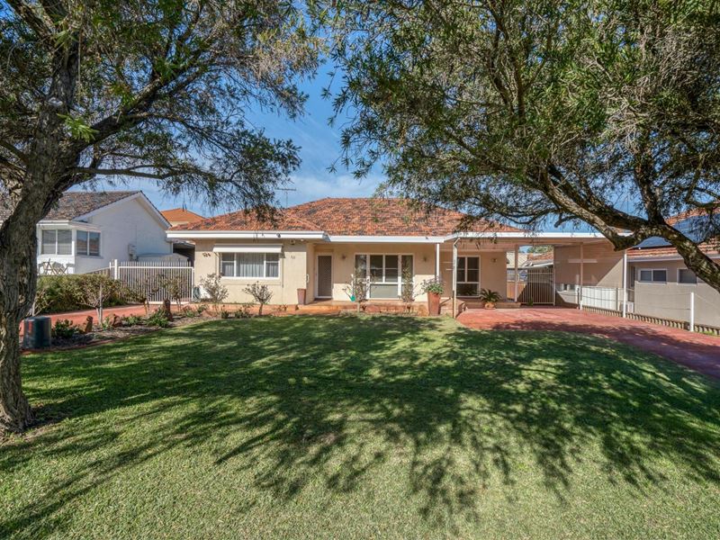 42 Davy Street, Alfred Cove WA 6154