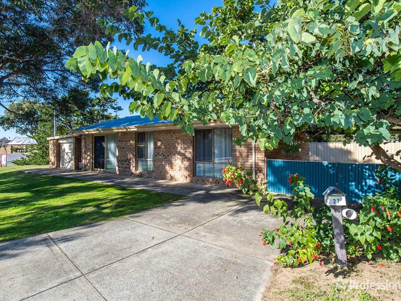 27 Scenic Drive, Falcon
