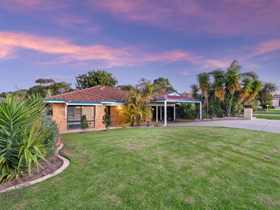 9 Larsson Walk, Clarkson WA 6030