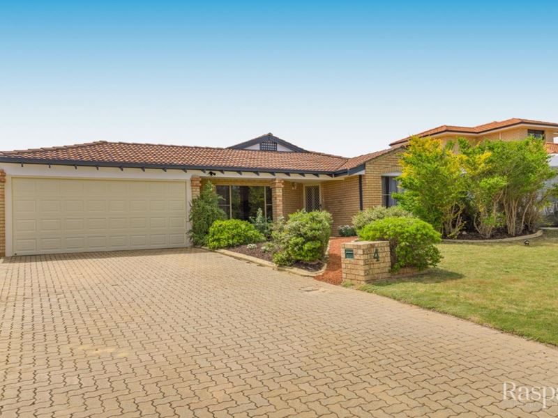 4 Longreach Parade, Coogee