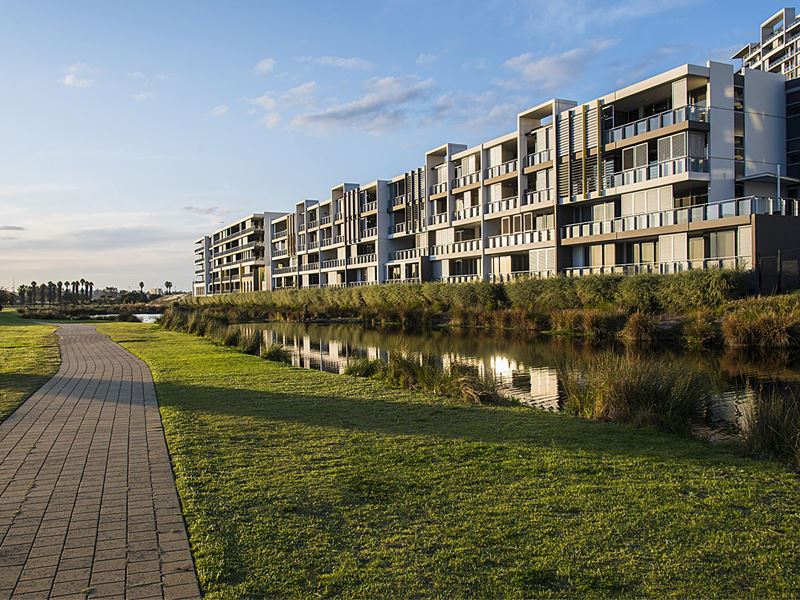11/39 Bow River Crescent, Burswood