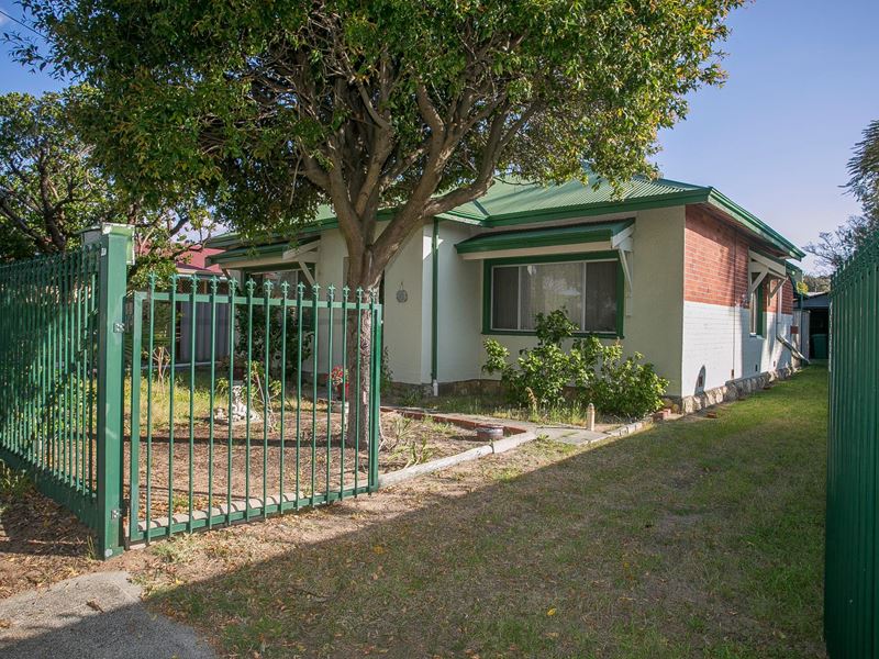 116 Coolgardie Avenue, Redcliffe