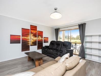 15/6 Verdelho Drive, The Vines WA 6069